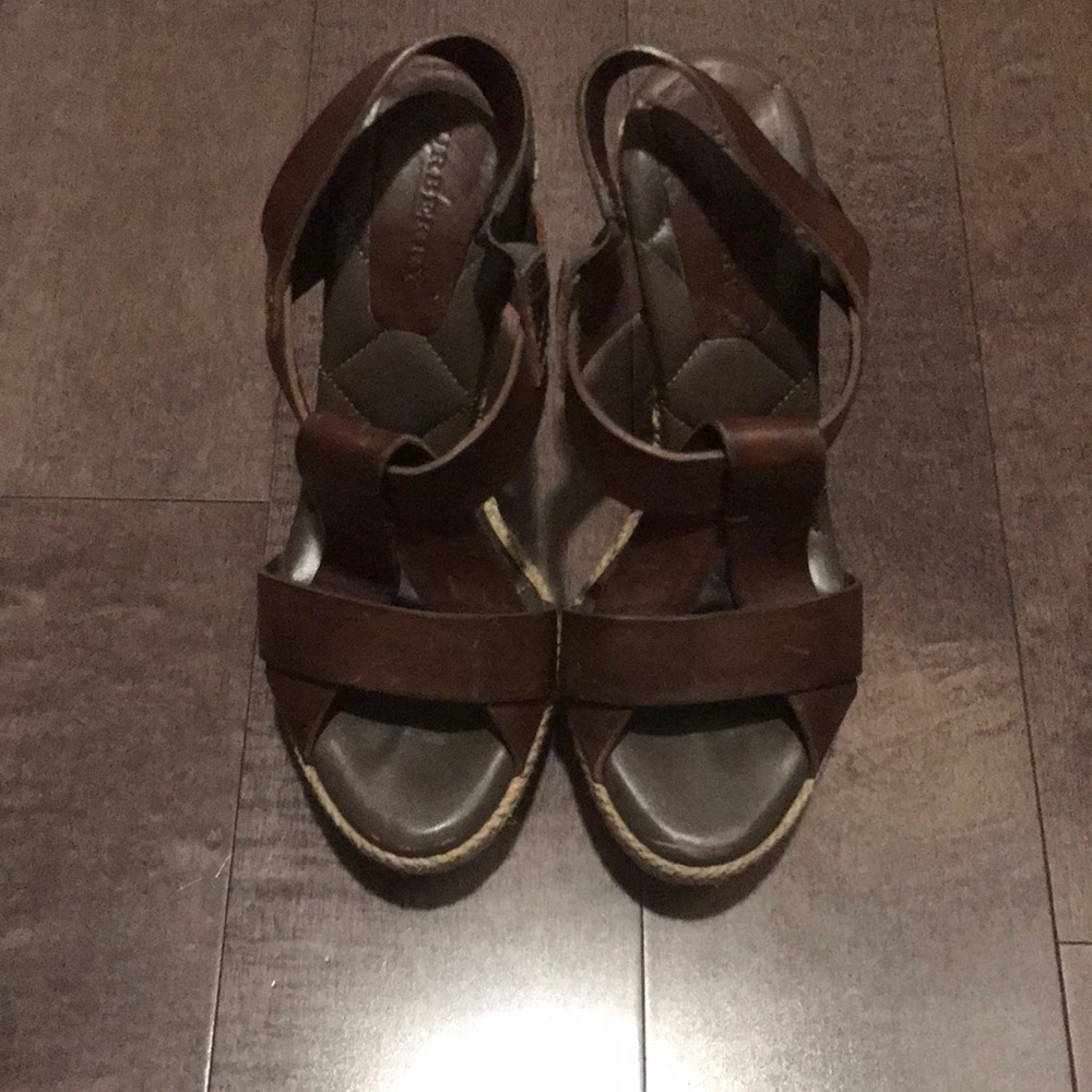 Wedge shoes